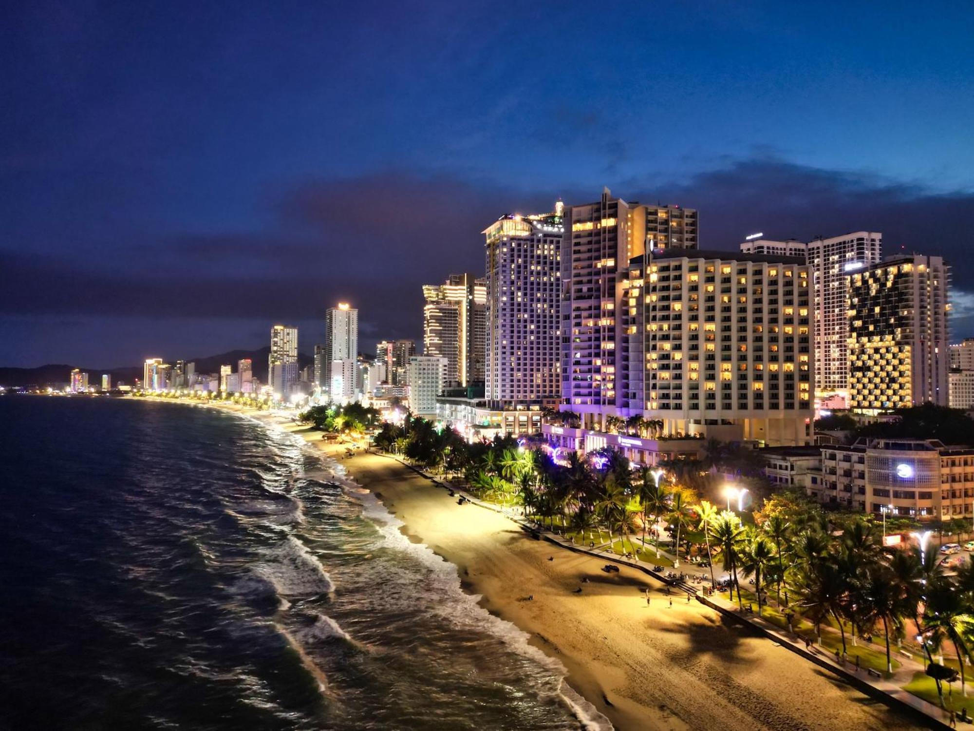 Master'S Gold Coast Apartments Нячанг Экстерьер фото